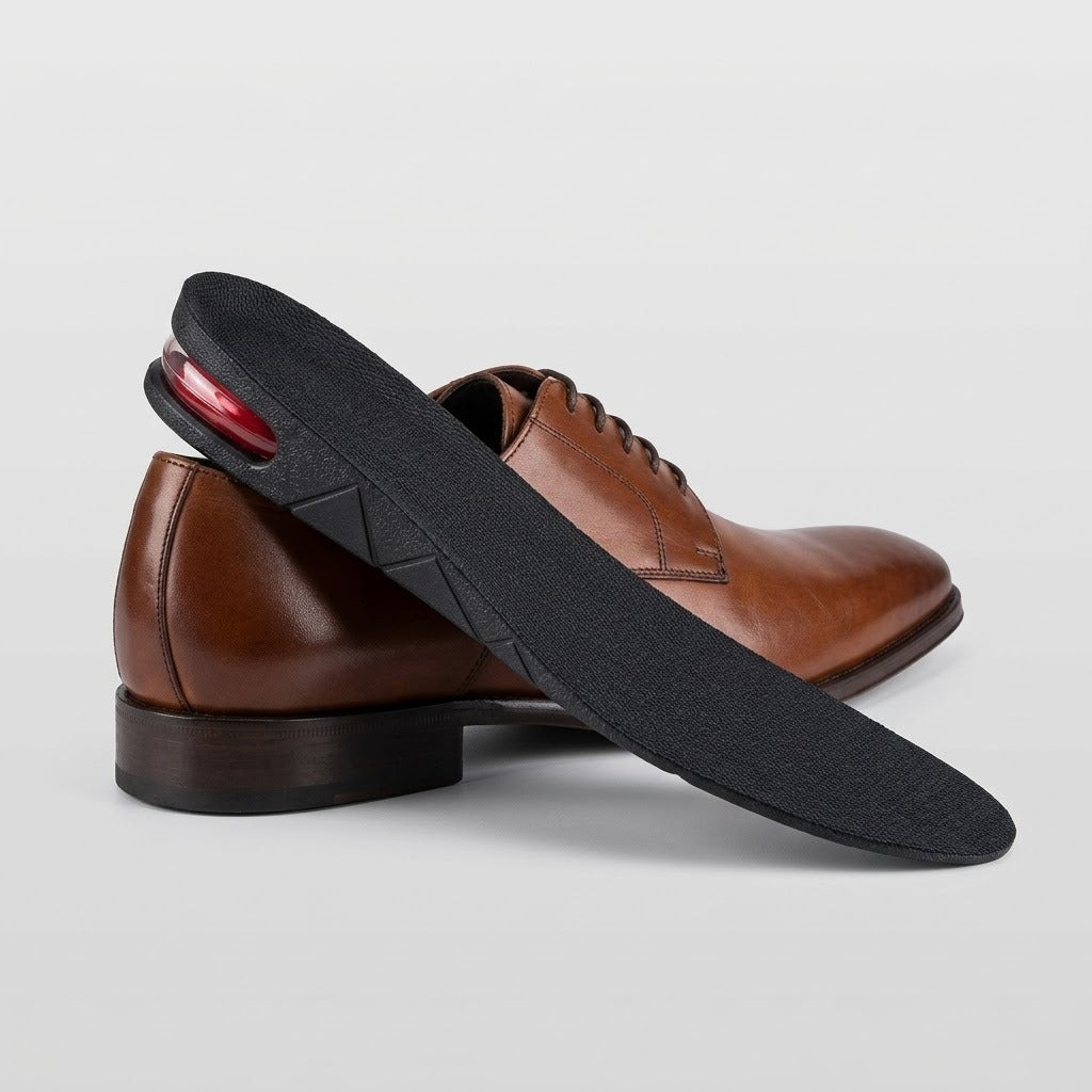 Insertion discrete de la talonnette dans une chaussure fermee
